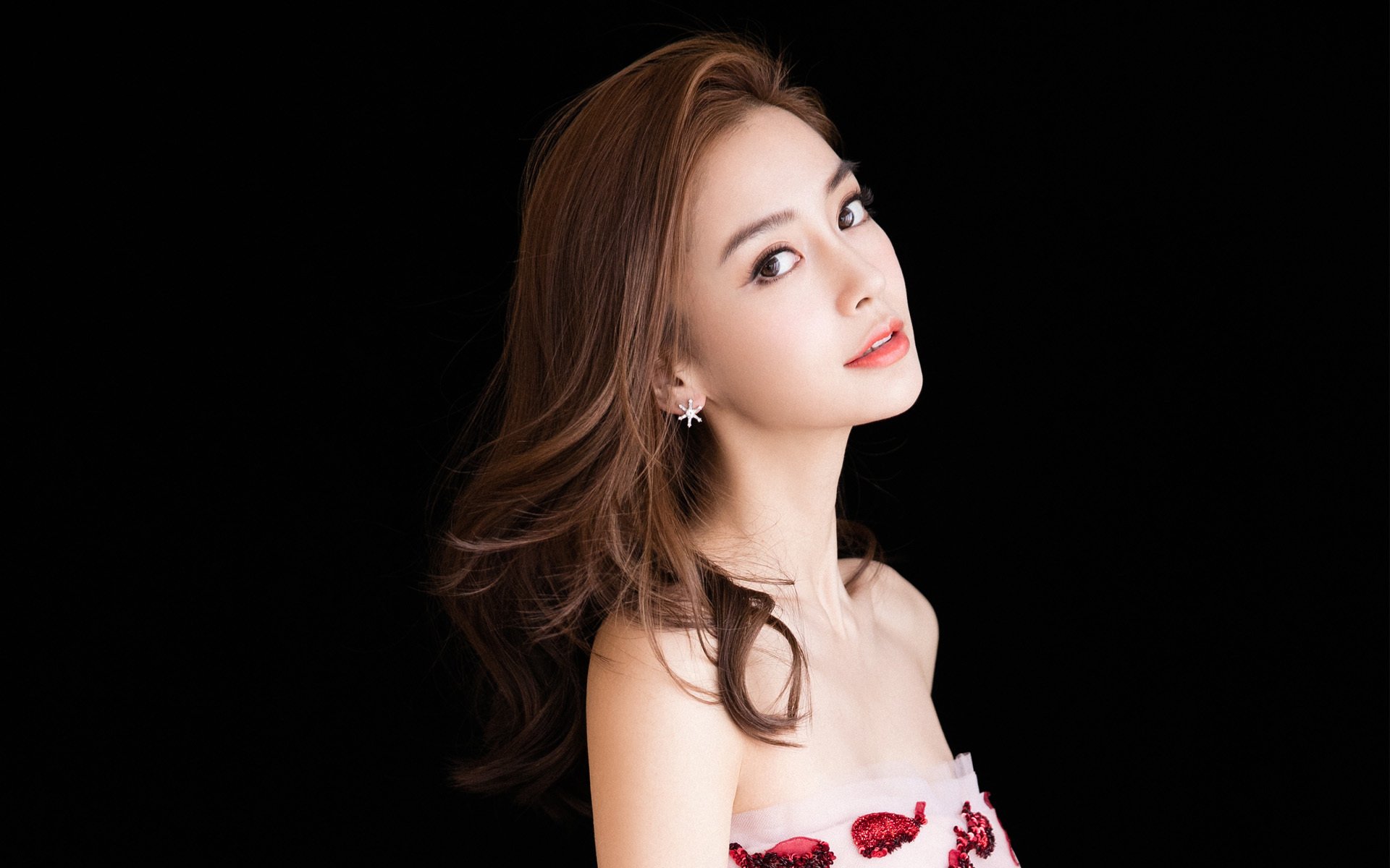 西班牙豪门遭遇不义裁判,球迷愤怒,西班牙足球俱乐部之一