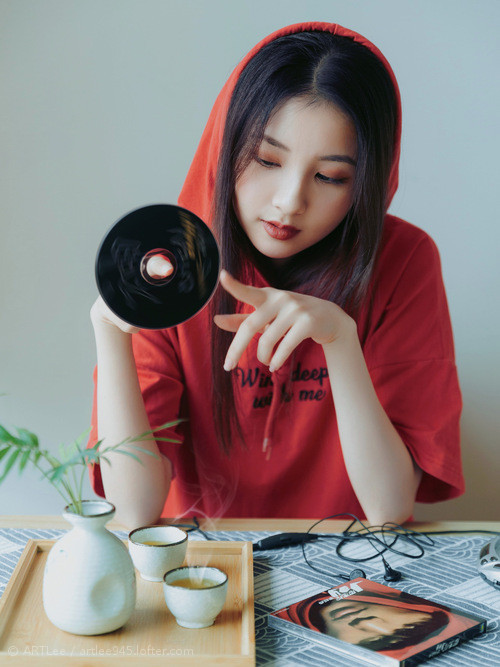 九游官网pc-阿尔梅里亚主场被绝杀，陷入西甲保级的危机，西乙阿尔梅里亚主帅