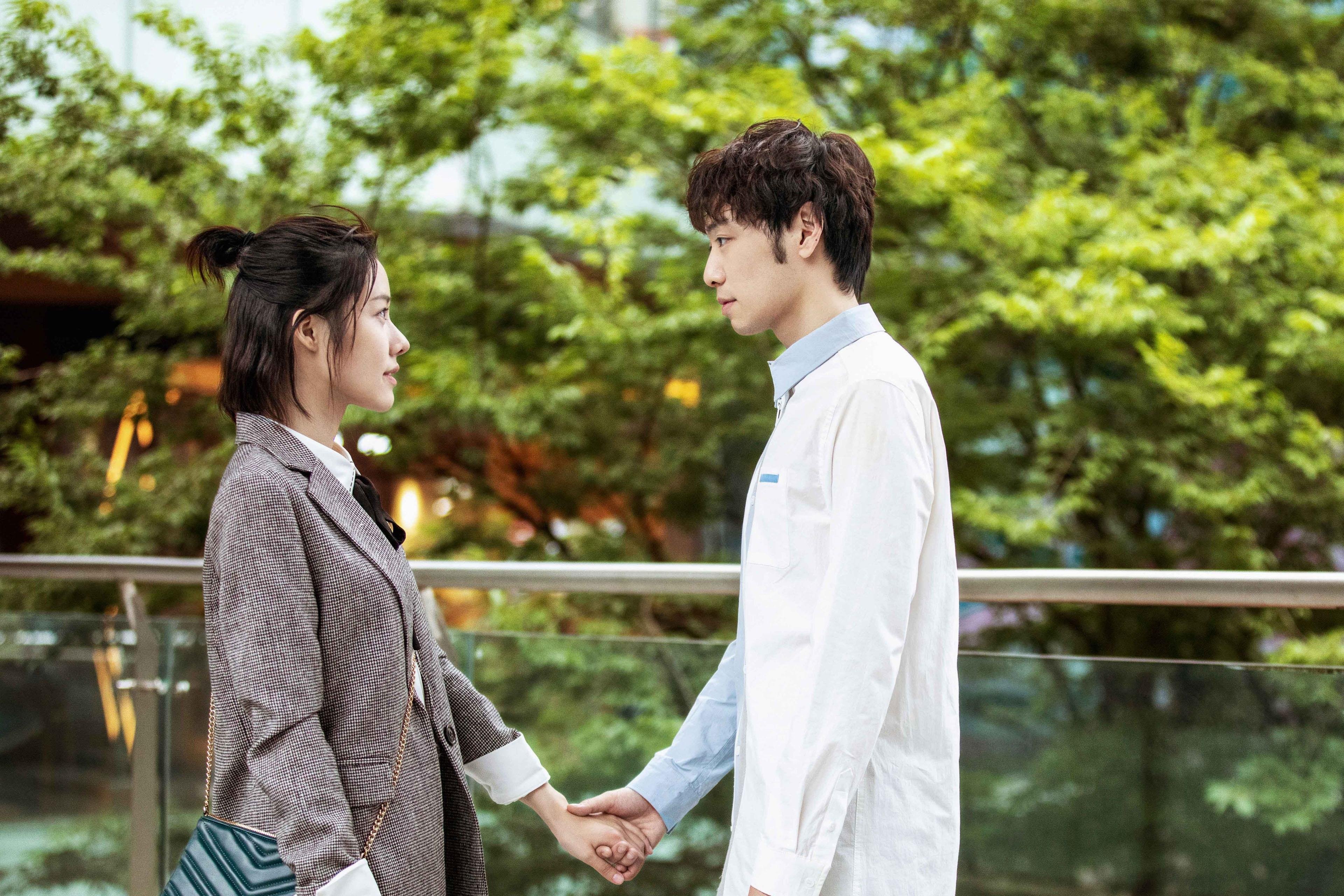 浓眉压哨绝杀湖人教练战术奏效,湖人浓眉伤情